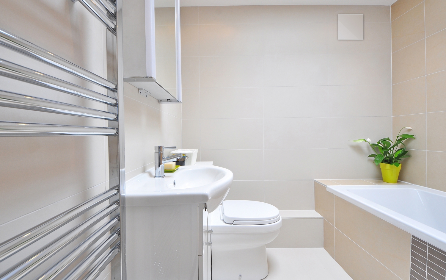 Анемостат со стеклянной внешней частью FOZA D 125 мм. Матовое стекло. Чёрный круглый. RAL 9005